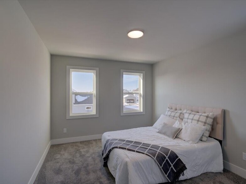Building Photo - 139 Prairie Heights Dr
