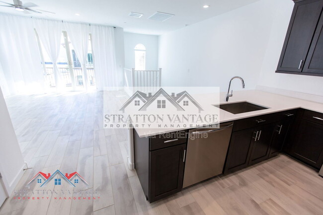 Building Photo - 4117 E Pinto Dr