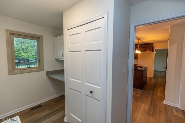 Building Photo - 17016 Greenwood Dr