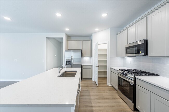 Building Photo - 8595 Blueberry Ash St