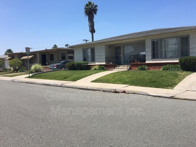 Primary Photo - 4938 Art St