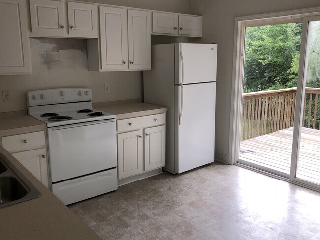 Building Photo - 3522 Riverside Dr