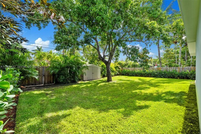 Building Photo - 1617 Washington St