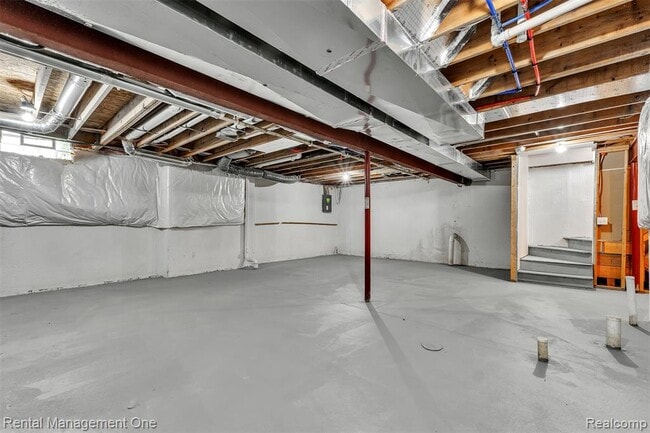Building Photo - 41590 Mitchell Rd