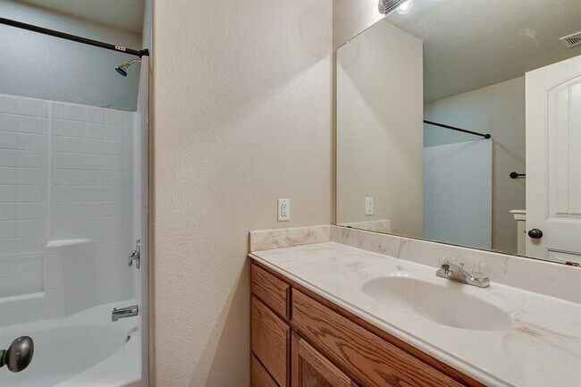 Building Photo - 102 Jolin Ln