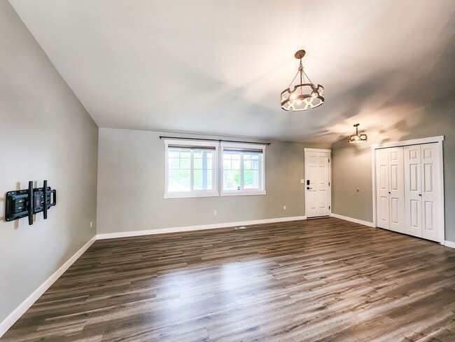Building Photo - Arlington Rambler - 3bd/2ba