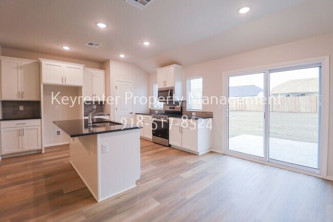Building Photo - 4 Bed 3 Bath New Construction Simmons Home at Pine Valley Ranch