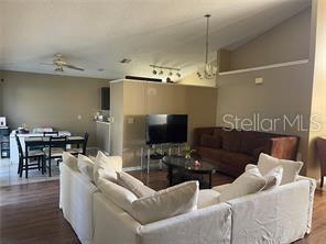 Building Photo - 751 Country Woods Cir