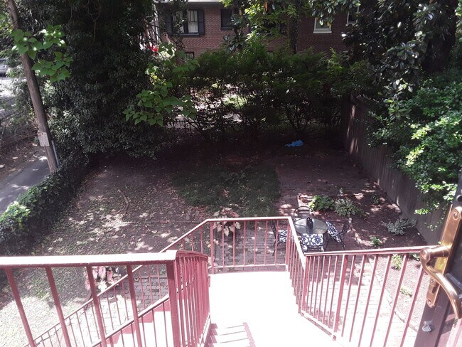 Building Photo - 1238 Garvin Pl