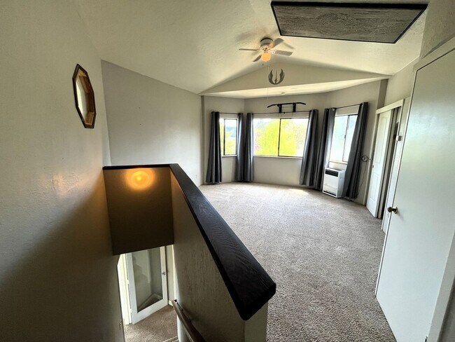 Building Photo - 3747 Trinity St