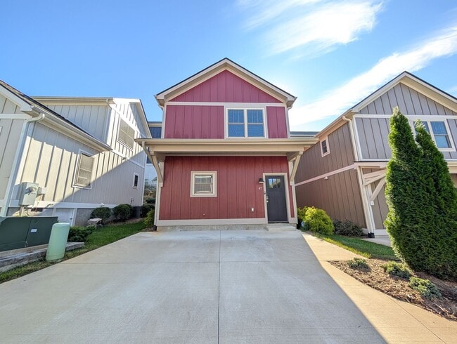 Building Photo - Weaverville Rental Rent Special!