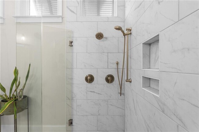 Building Photo - 648 Stickley Oak Way