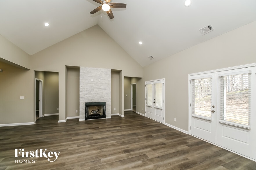 Building Photo - 544 Somersby Dr