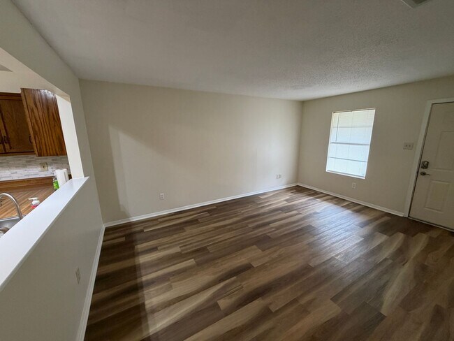 Building Photo - 12 Southland Ct