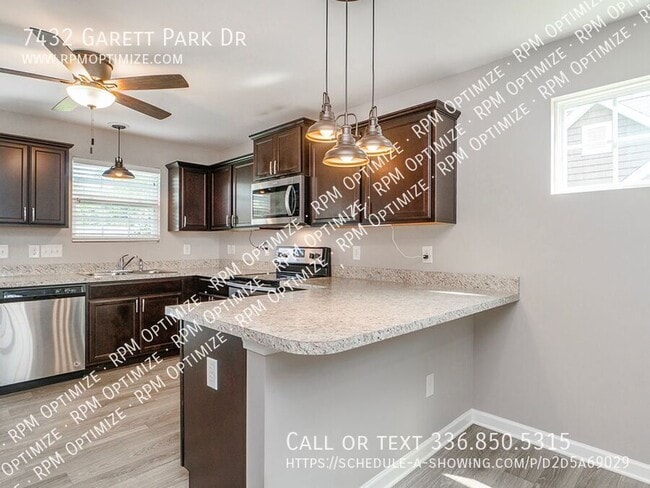 Building Photo - 7432 Garett Park Dr