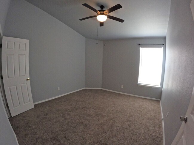 Building Photo - 3867 Thurston Ct