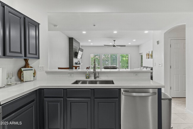 Building Photo - 14000 N 94th St