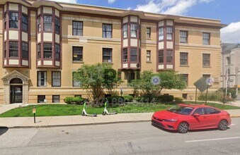 Building Photo - 402 N Delaware St