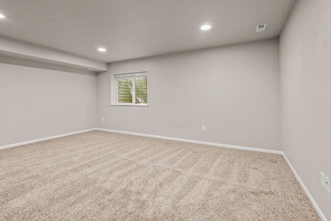Building Photo - 5741 Summerland Drive
