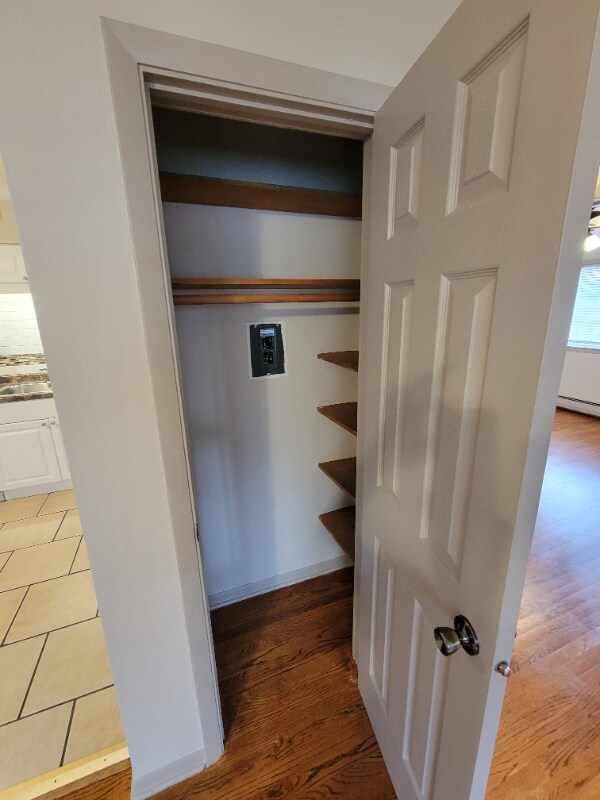 Building Photo - 701 Lake St