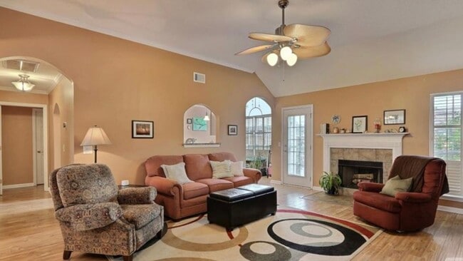 Building Photo - Beautiful Oasis