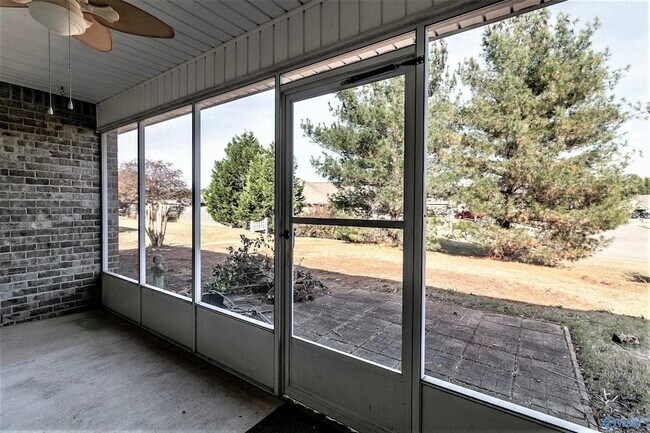 Building Photo - 111 NW Wittington Ln