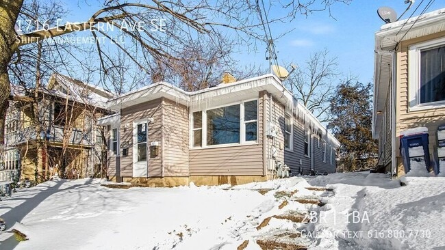 Building Photo - 1716 Eastern Ave SE