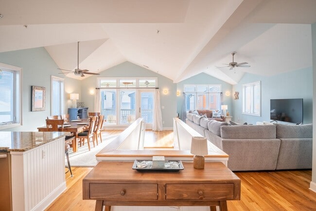 Building Photo - Fresh and Salty @ 608 Carolina Beach Ave. S. #202