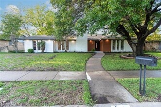 Building Photo - 2509 Skiles Dr
