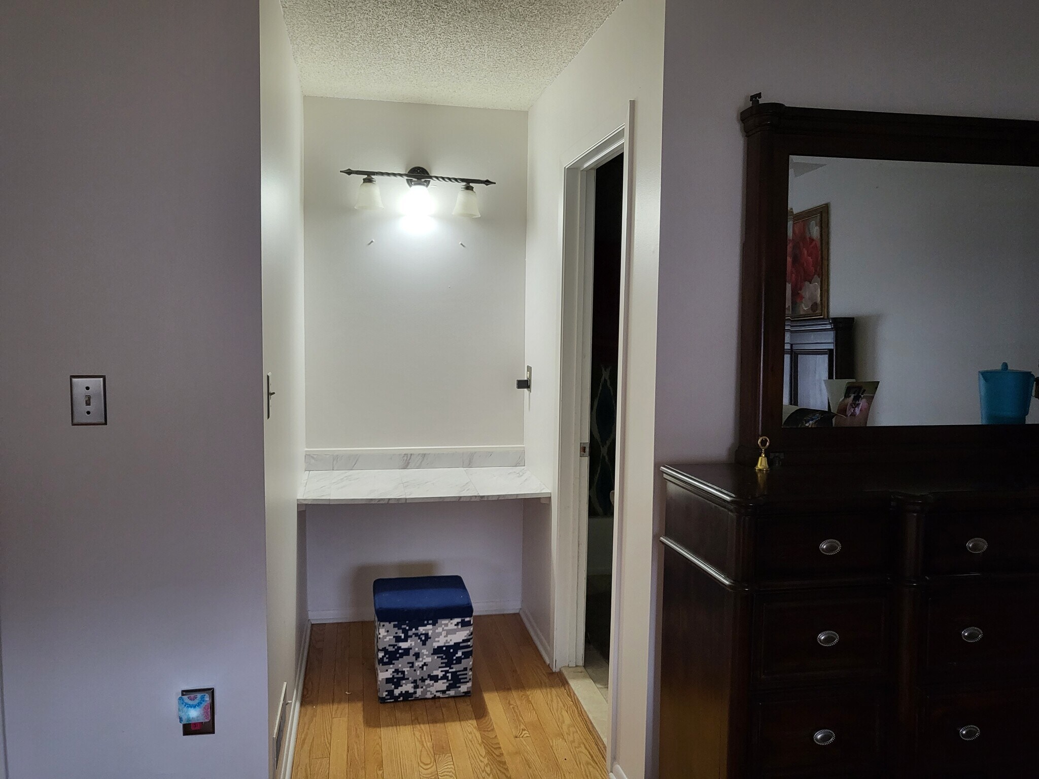 Master bedroom - 176 Thoreau Dr