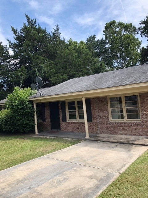 Building Photo - 127 Gentilly Dr
