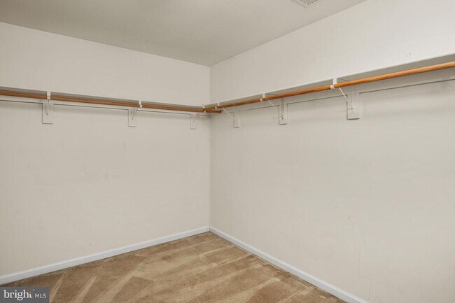 Building Photo - 144 Midland Rd