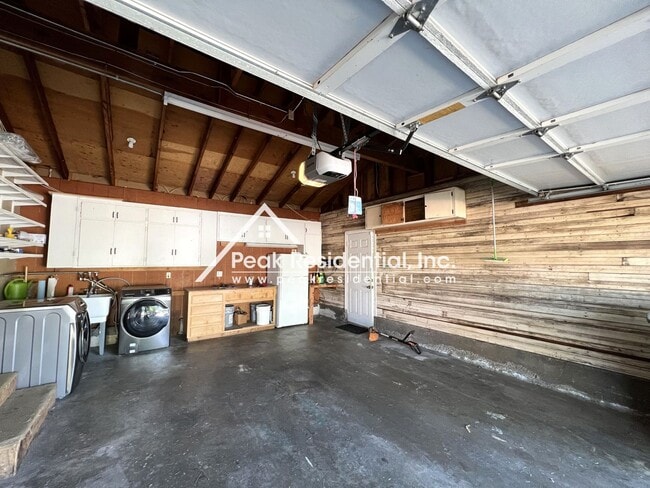 Building Photo - Wonderful 3bd/2ba Orangevale Home with Spa...