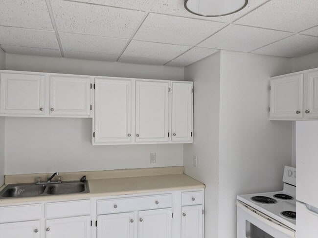 Building Photo - 225 Baltimore St