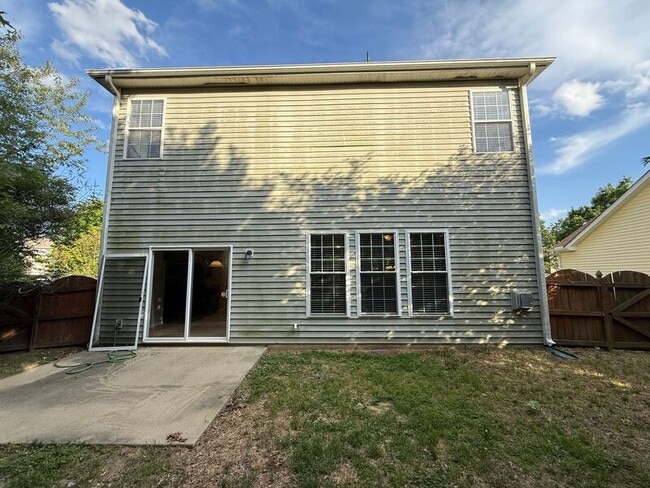 Building Photo - 2113 Trefoil Ln