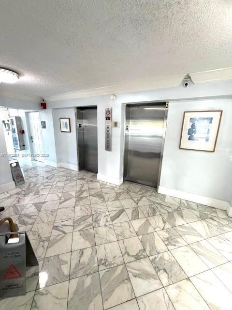 Building Photo - 2000 NE 135th St