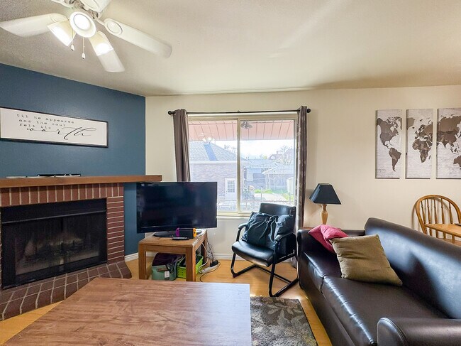 Building Photo - 515 N 200 E