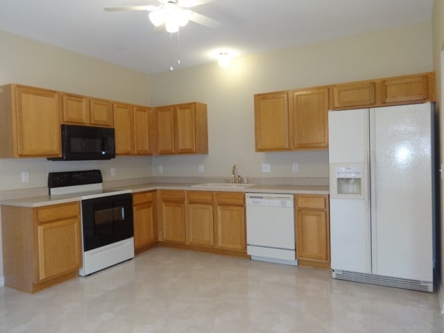 Building Photo - 5003 Orchard Dr