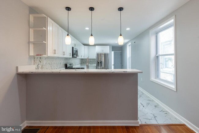 Building Photo - 34 N Paxon St