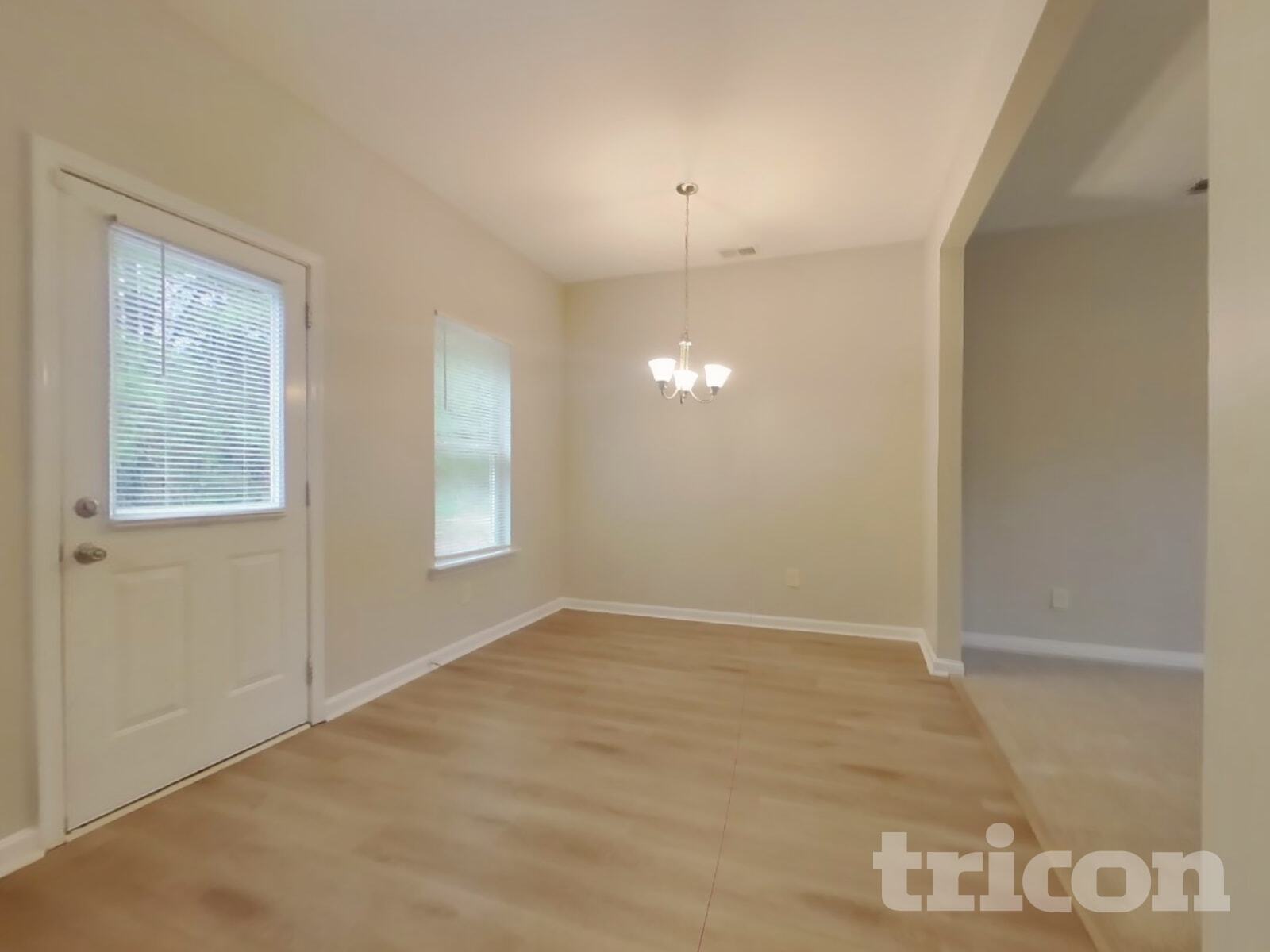 Building Photo - 55 Carriage Hls Dr SE