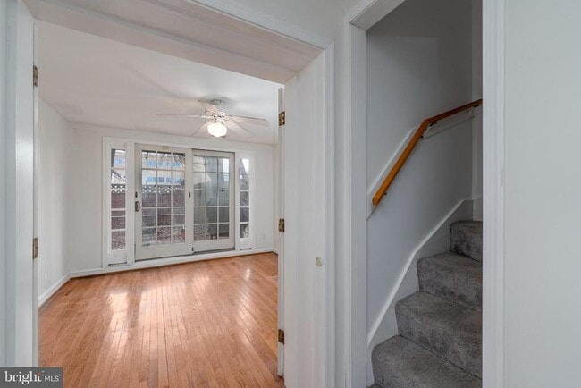 Building Photo - 1153 Riverside Ave