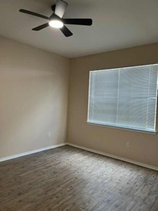 Building Photo - 12914 Sanctuary Cove Dr