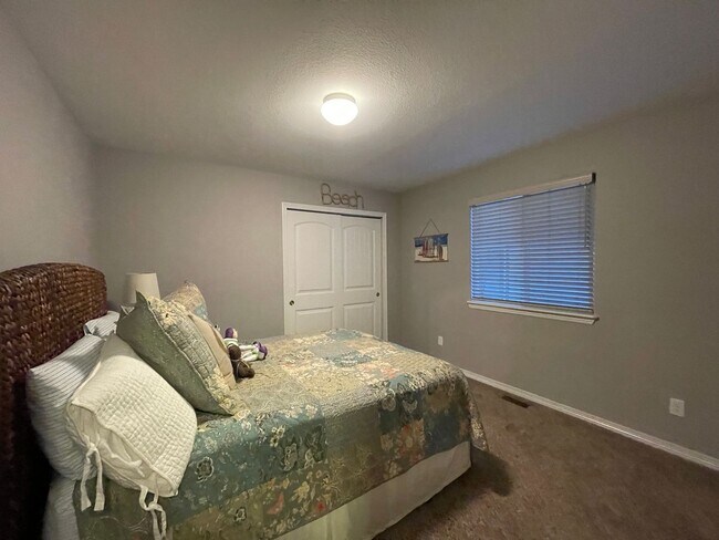 Building Photo - Harmonious Blend of Style, Comfort, and Fu...