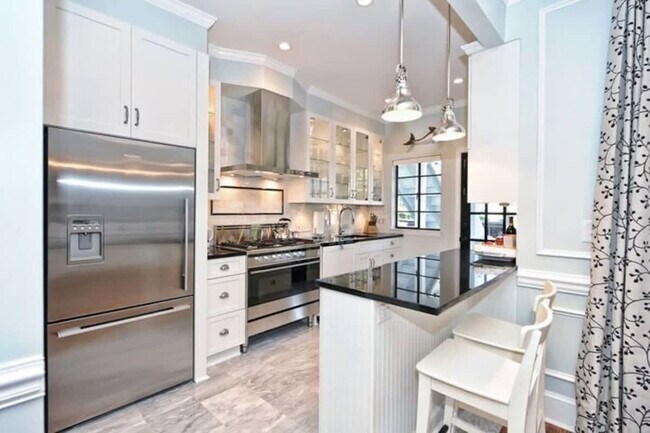 Building Photo - 600 Hermitage Ct