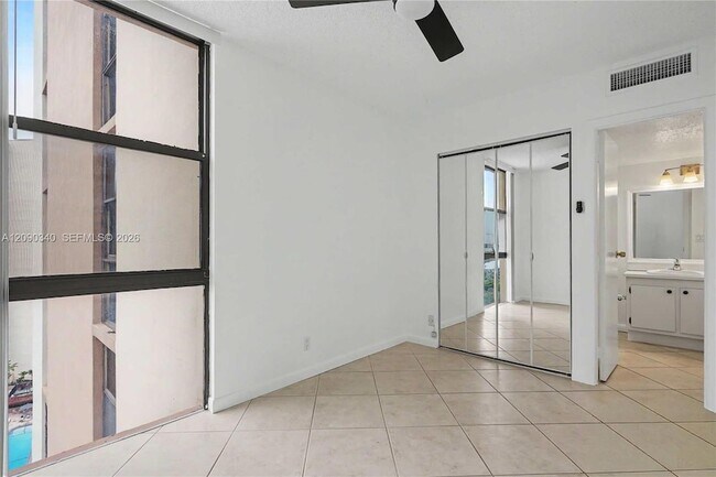 Building Photo - 20335 W Country Club Dr