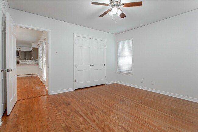 Building Photo - 6915 Inverness Ln