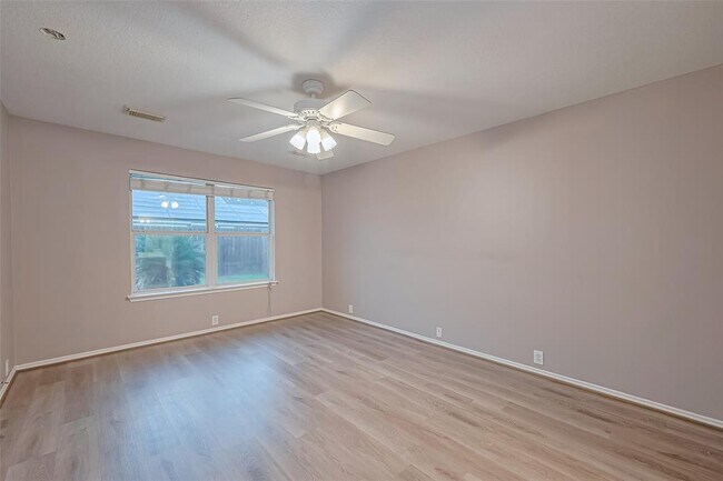 Building Photo - 4826 Cliffpoint Ct