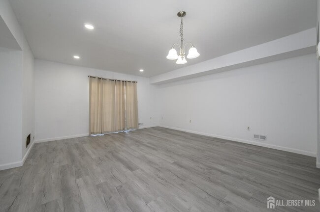 Building Photo - 805 Darlington Dr