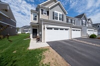 Building Photo - 725 Wildflower Ln