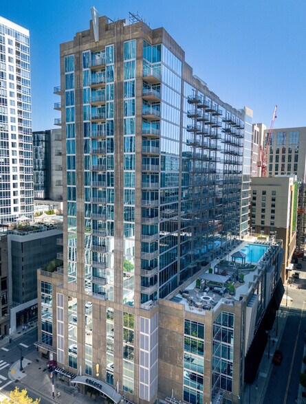 Building Photo - 301 Demonbreun St